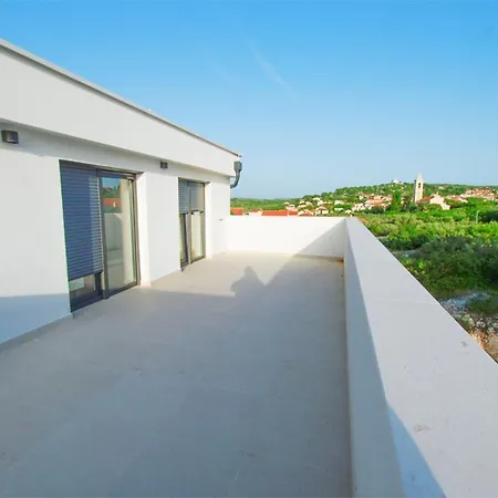 Superb Penthouse In Murter