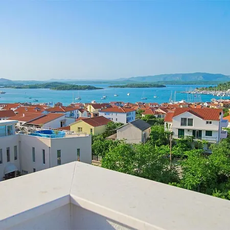 Superb Penthouse In Apartment Murter
